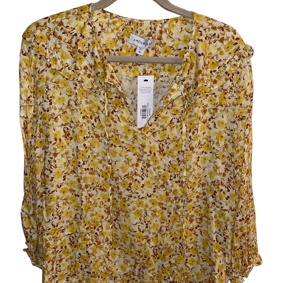 Amour Vert Tops - NWT Amour Vert Women's Top XL Yellow Danofil 3/4 Slvs Made in USA 100% Viscose
